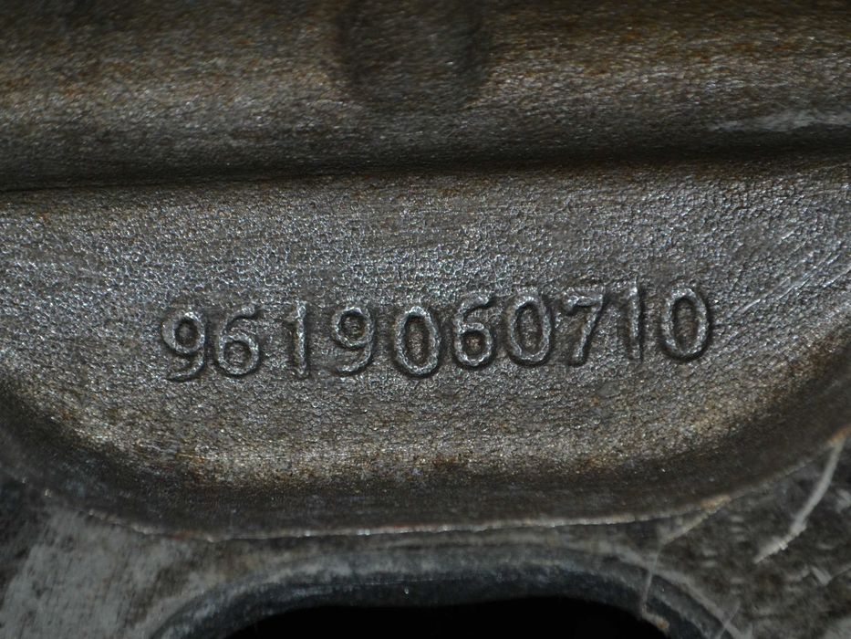 Głowica CITROEN Peugeot 1.8 16V LFY