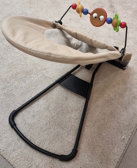 Espreguicadeira Babybjorn + arco babybjorn googly eyes