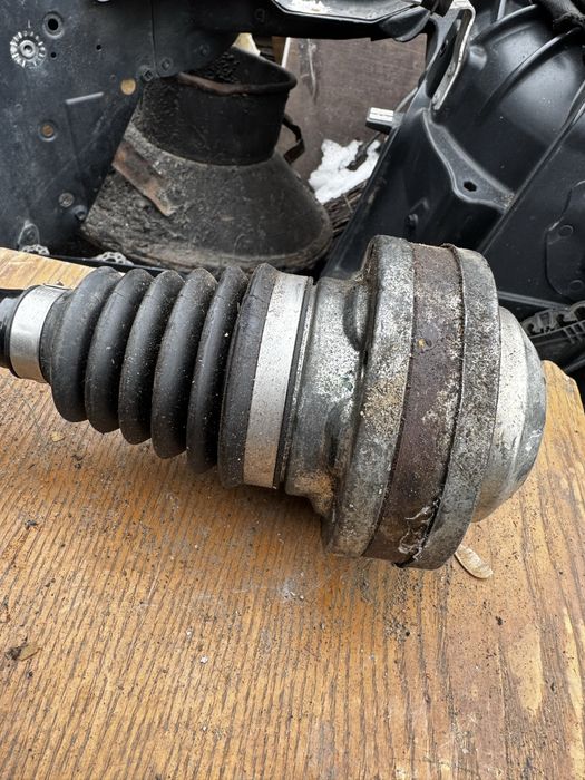 Полуось левая Seat Leon Volkswagen Golf 7