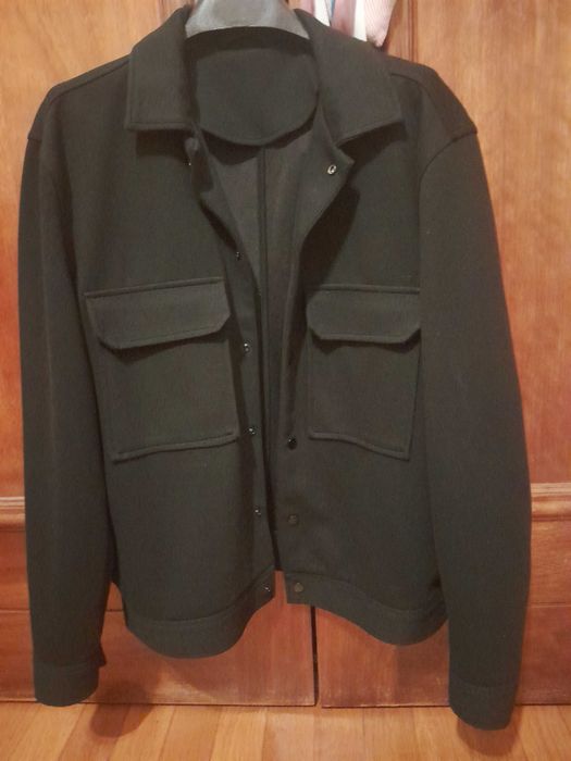 Blusão,  Zara, tamanho M , preto