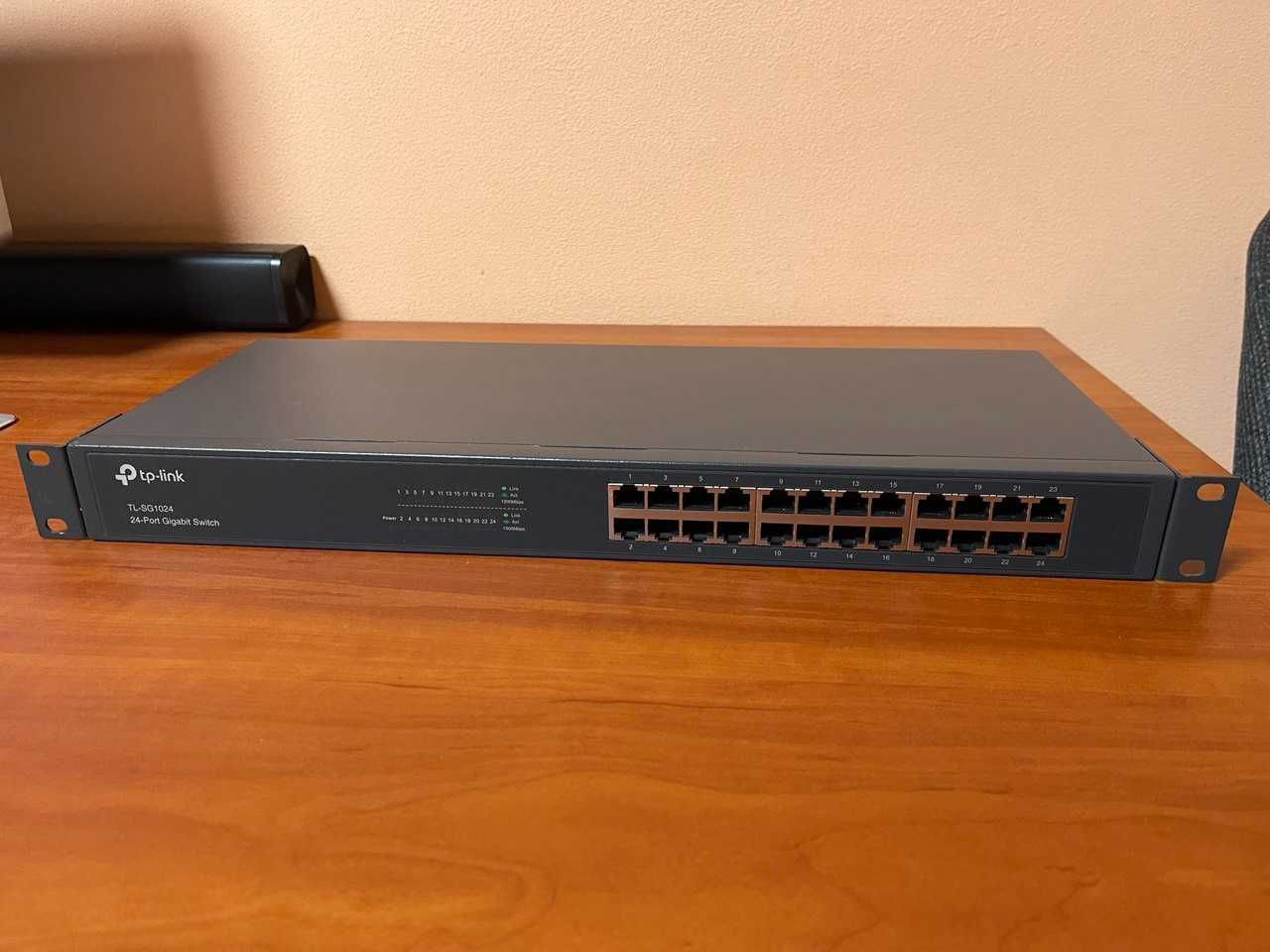 Комутатор TP-LINK TL-SG1024
