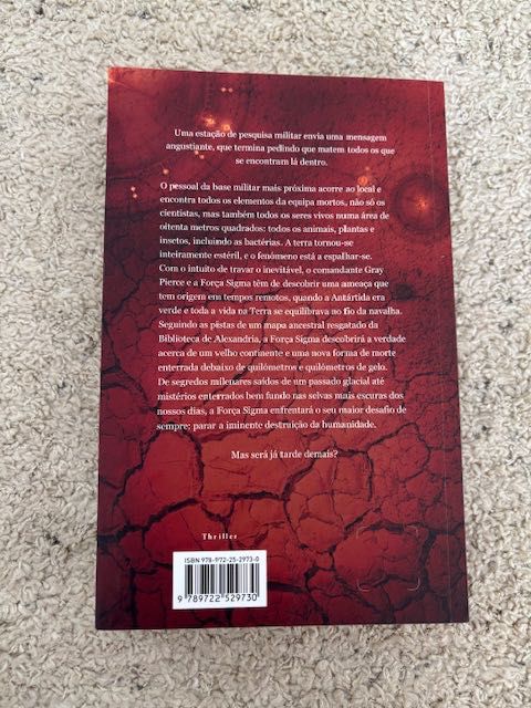 Livro "A sexta extinção" de James Rollins