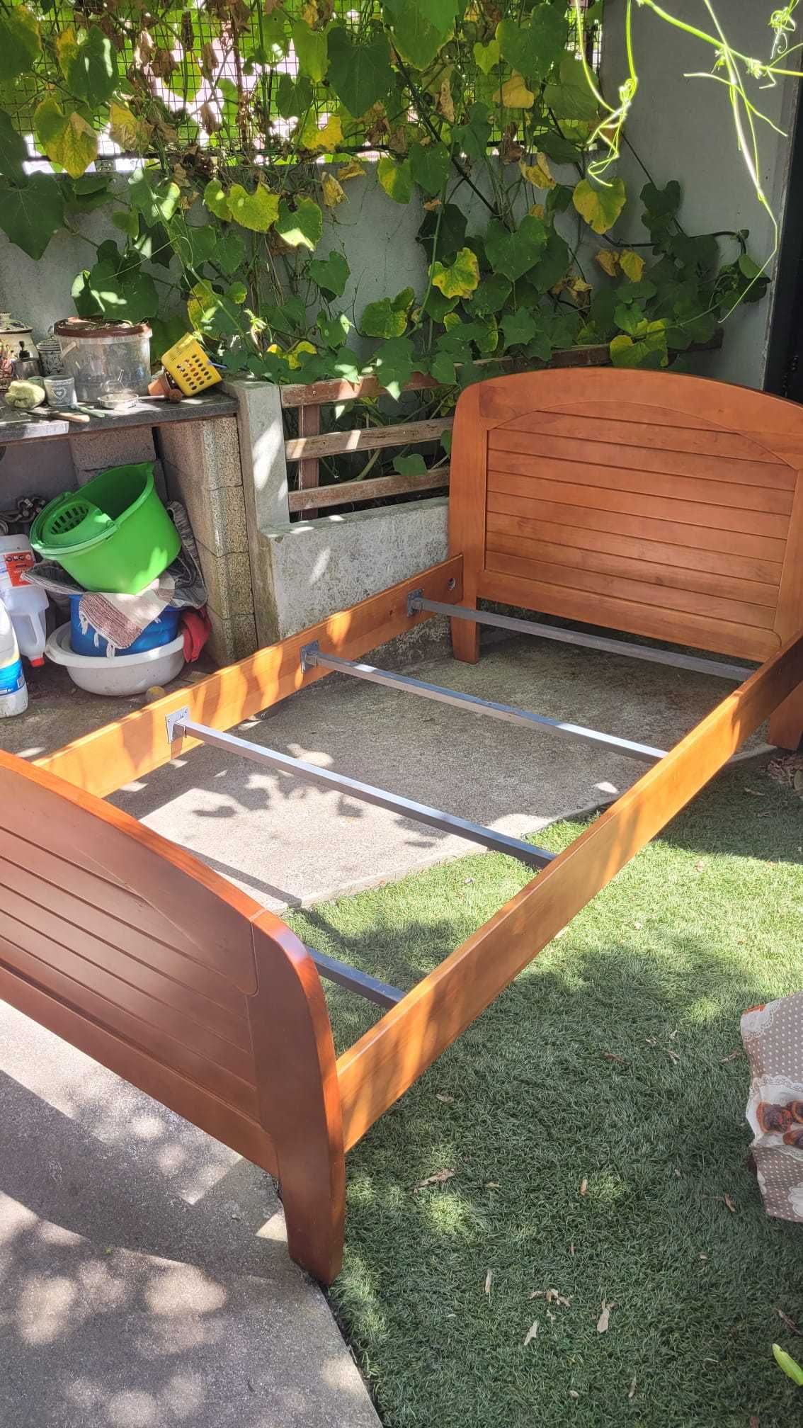 Cama Solteiro Madeira com Estrado