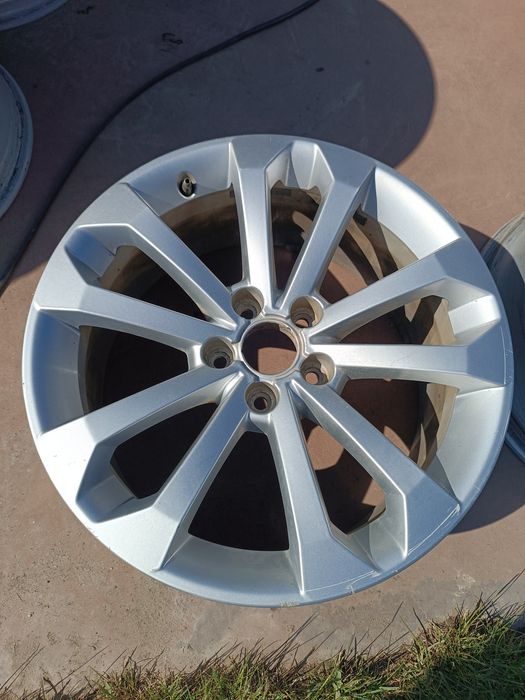 діск діски диски колесо тинати Audi Q5 8R кю5 ку5 18 радіус ціна за 1
