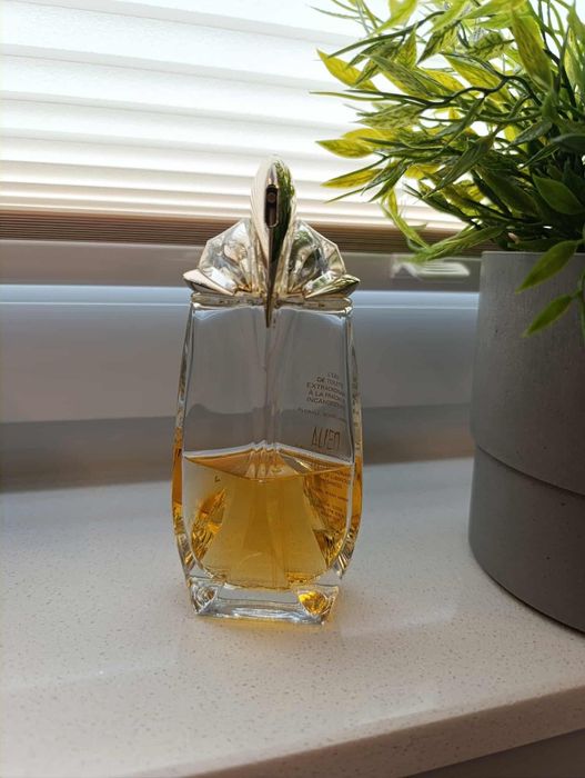 UUnikat Thierry Mugler Alien Eau Extraordinaire 90 ml z ubytkiem