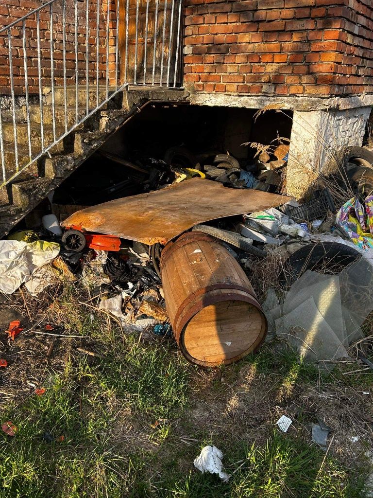Utylizacja - Wywóz - Usługi Porządkowe ,Sprzątanie Strychów,Budynków,W