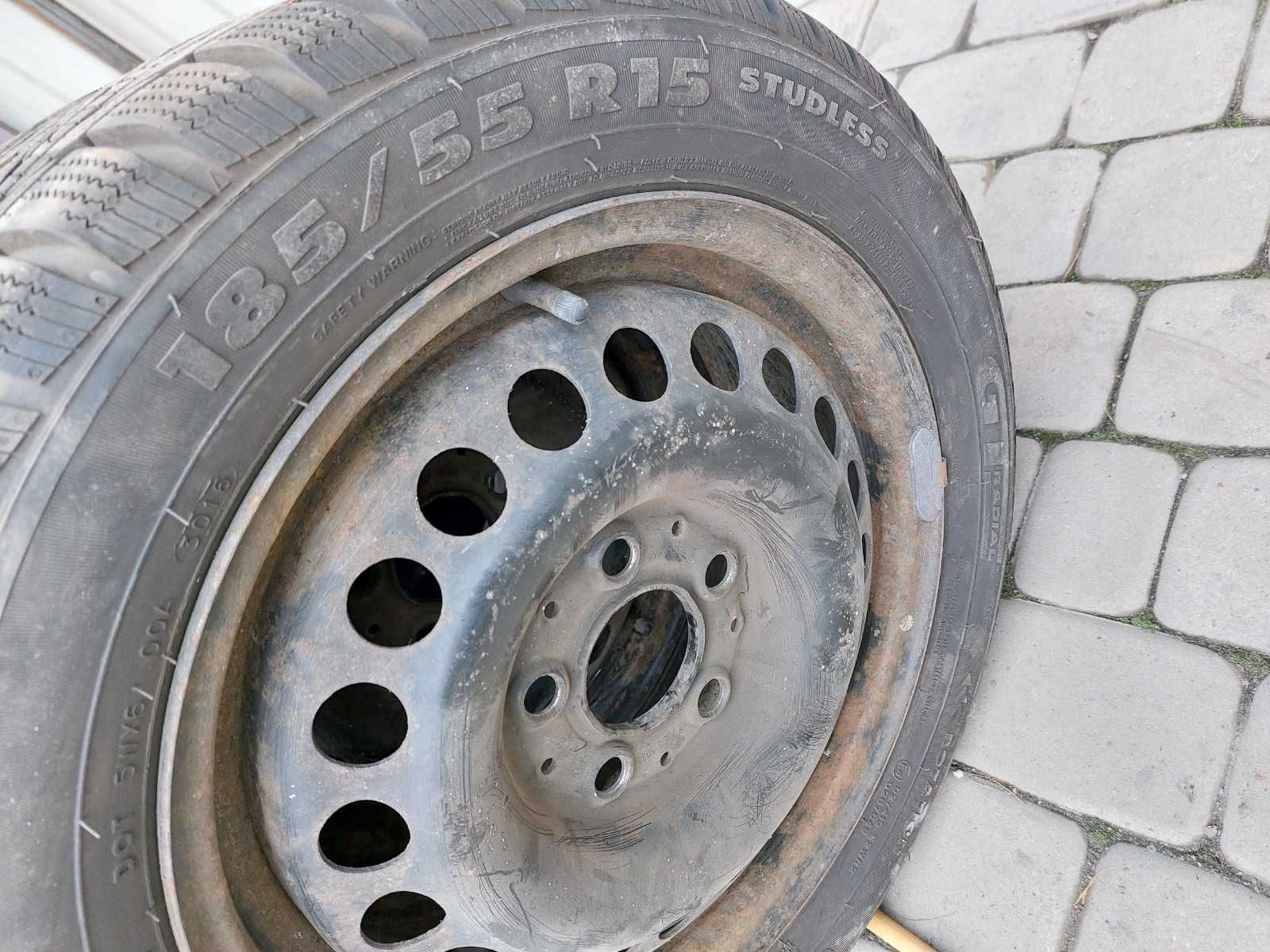 4 koła z oponami zimowymi 185/55 R15, rozstaw śrub 5x112