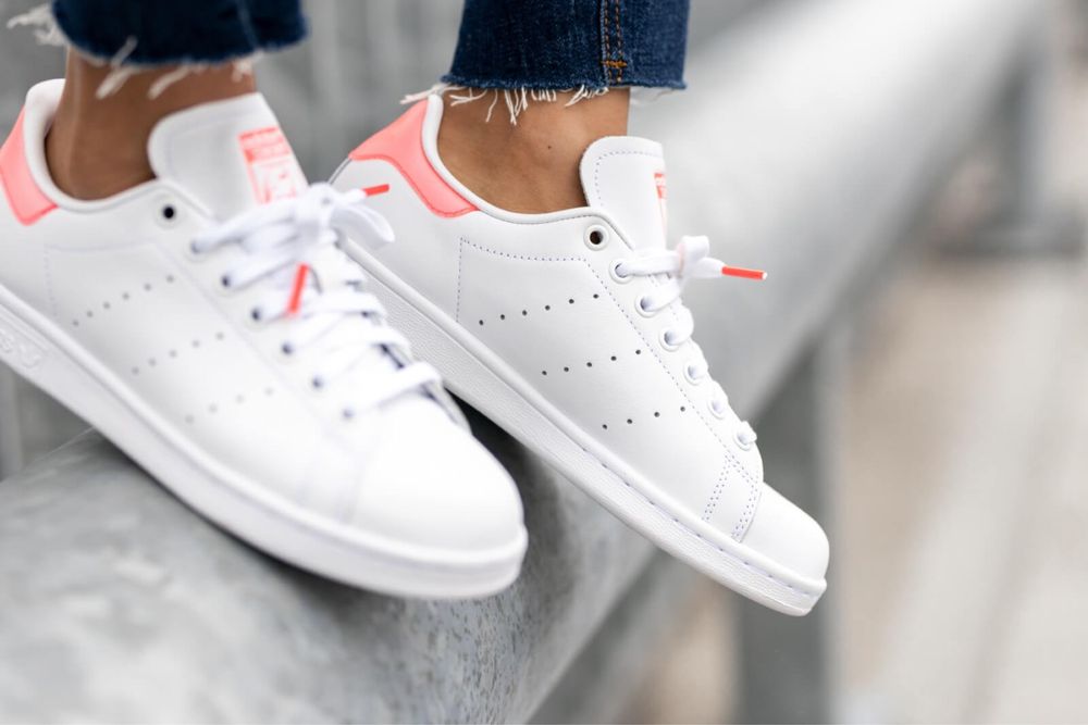 Женские кроссовки adidas Stan Smith White Pink (FU9649)