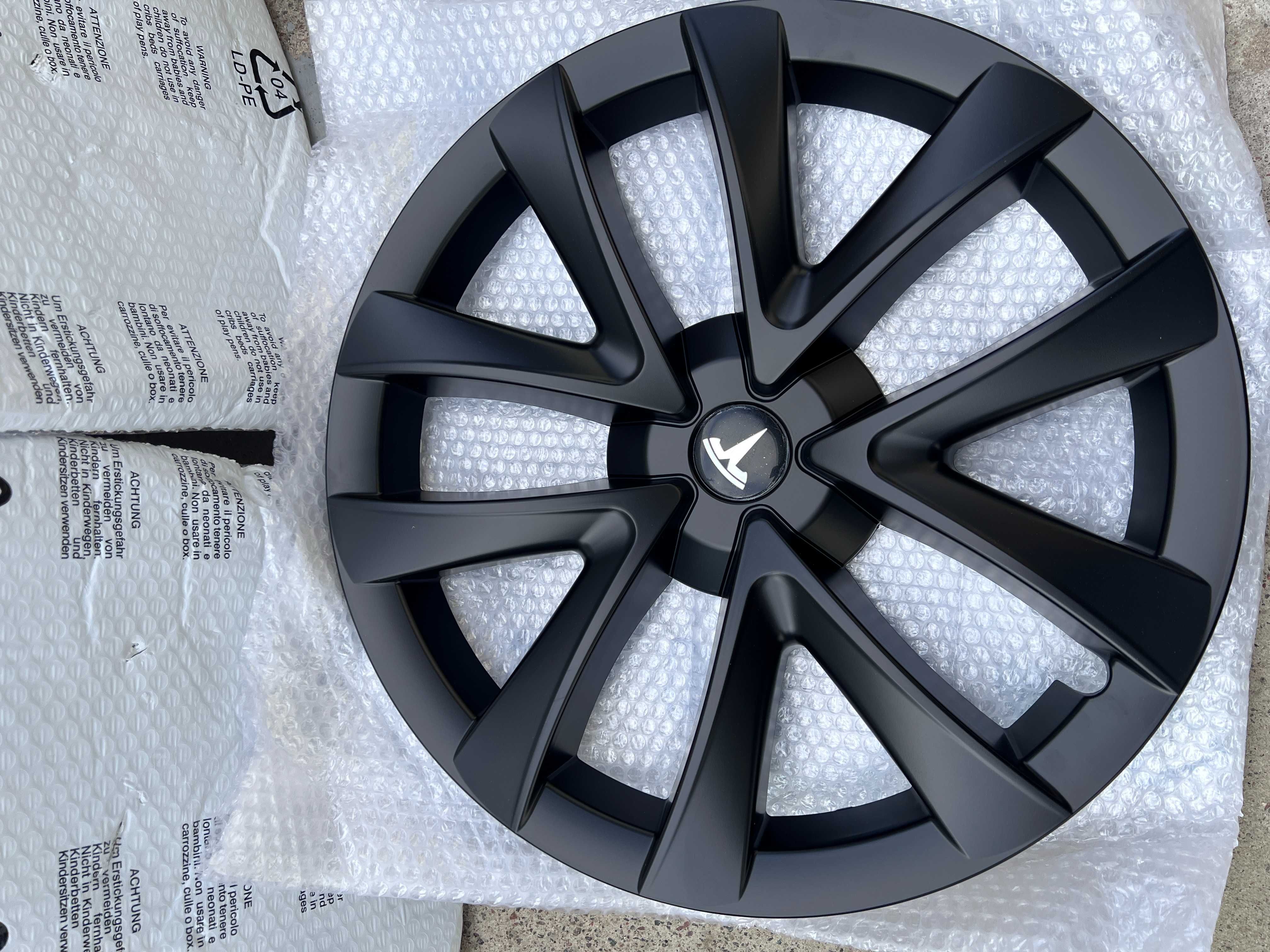 Ковпаки колпаки Tesla model 3 r18 нові