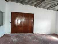 Armazém Arrendar 210 m2