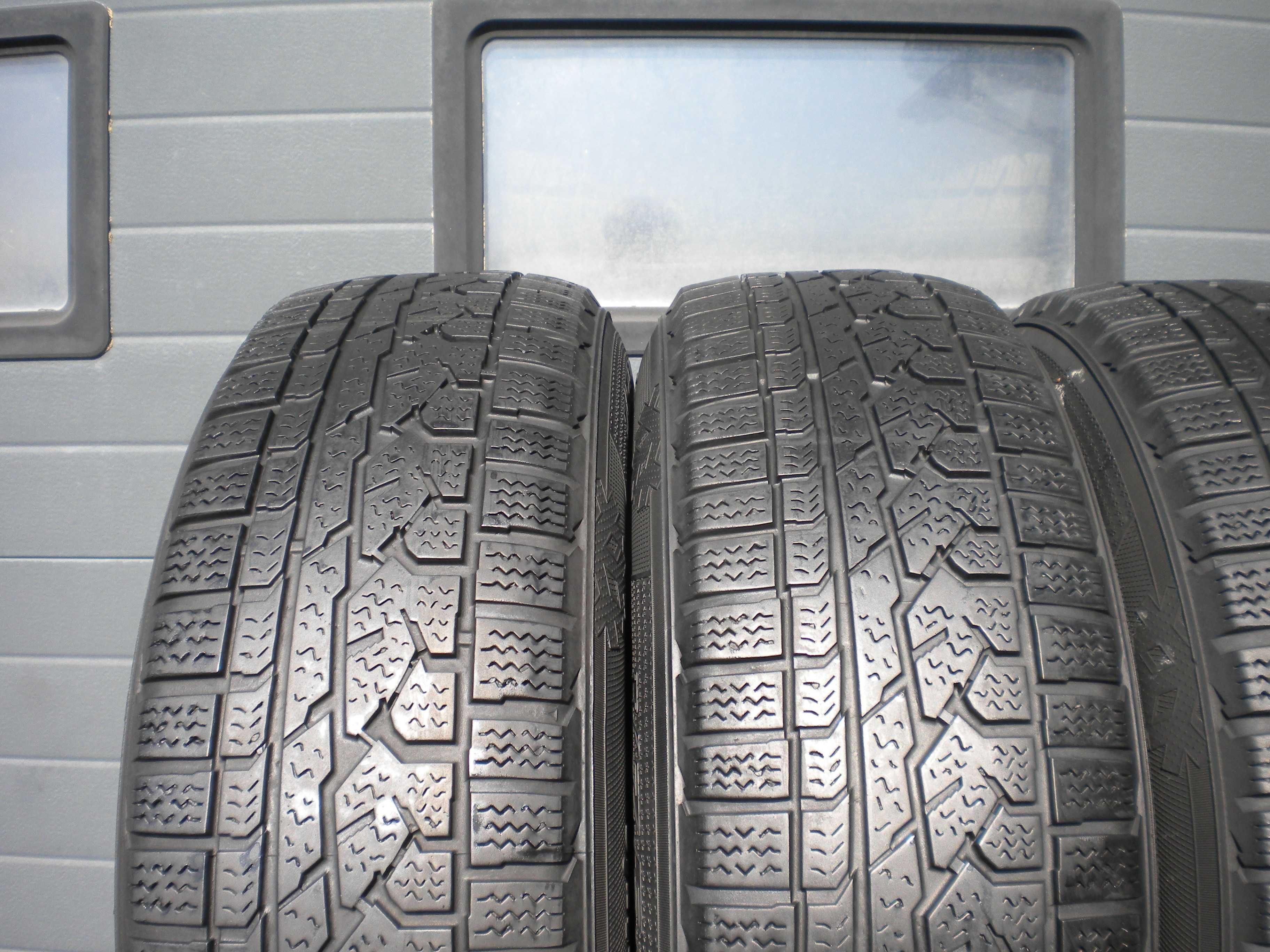! 4x Opony zimowe KUMHO I'ZEN RV ASYMMETRIC 215/70R16 100T