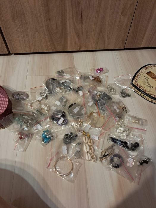 Kolczyki 55 par różne modele