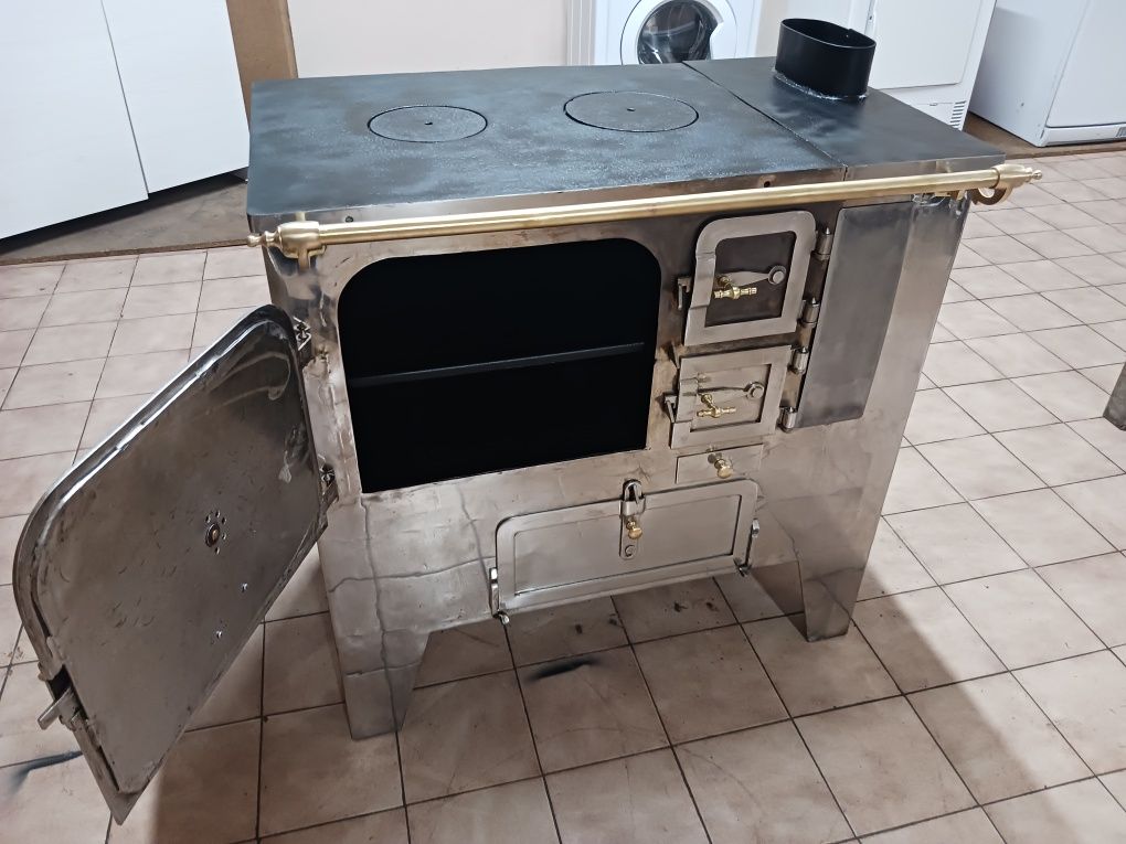 Fogao de lenha tradicional rústico, frente em inox com portas em inox