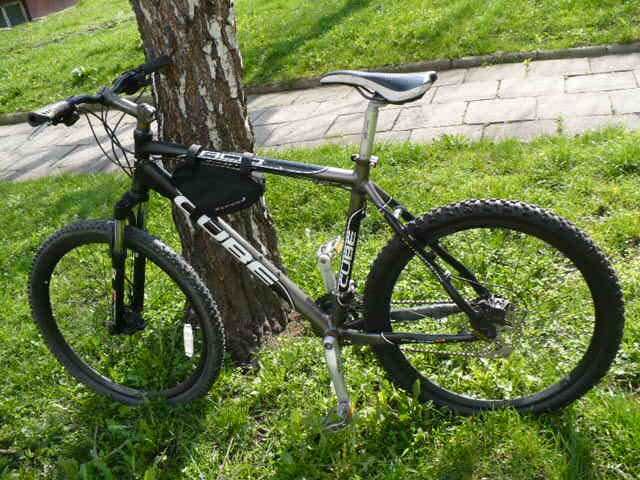 Sprzedam rower CUBE koła 26 cali