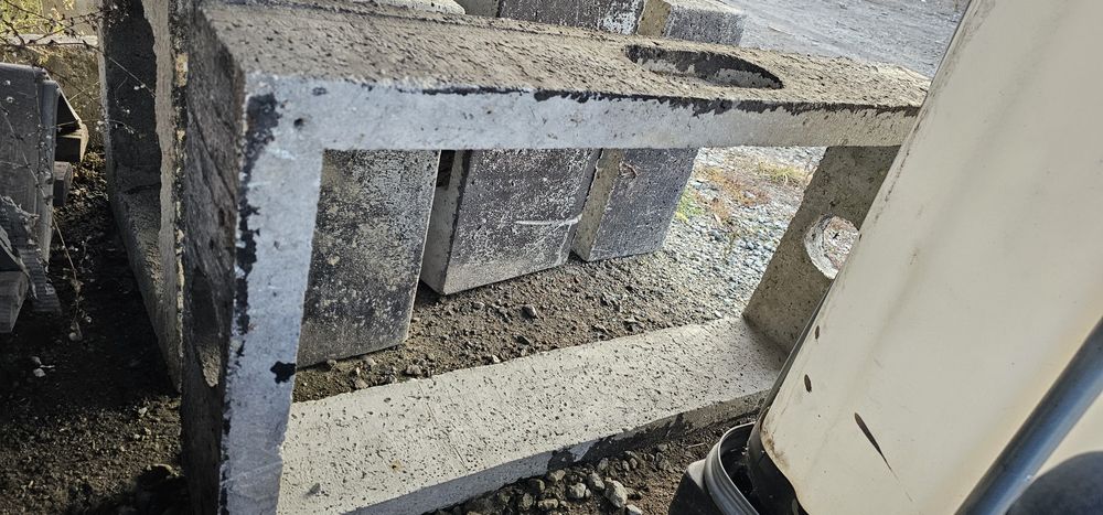 Studnia kablowa z pokrywą