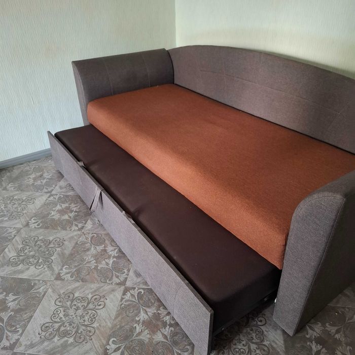 Продам диван-книжку великий