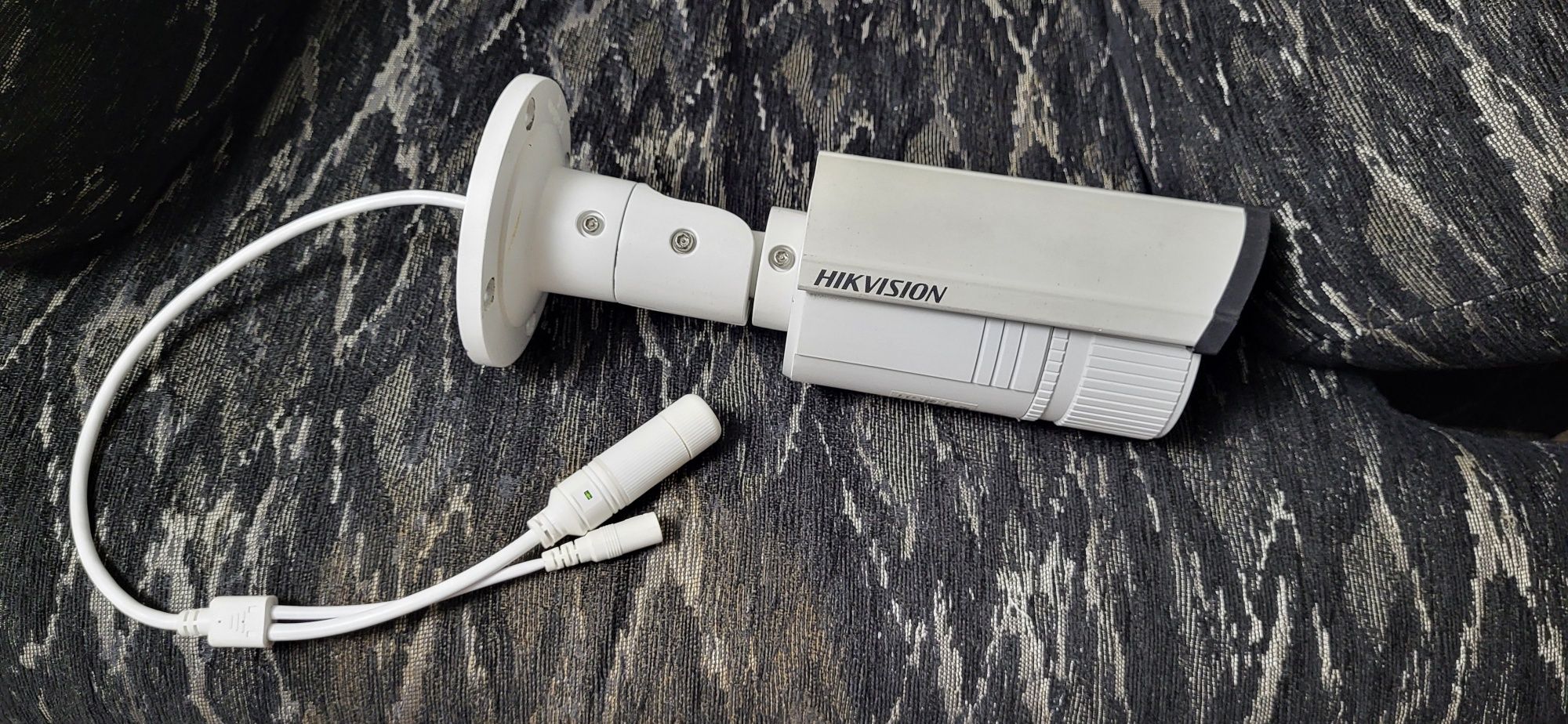 Ip-Камера Hikvision DS-2CD2632F-I верифокальная