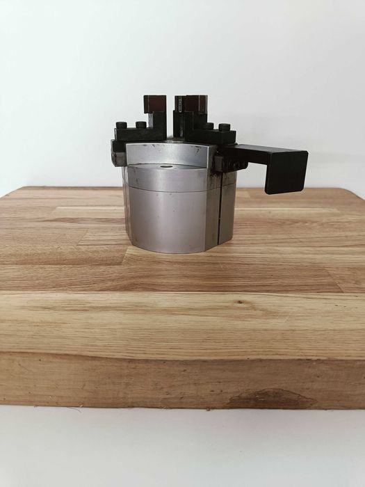 Chwytak FESTO trójszczękowy HGDT-63-A-F-G1