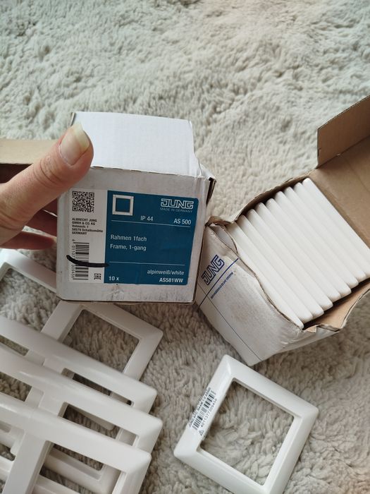 Рамка 1,2,3-местная Gira, Jung