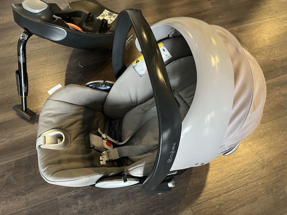 Cybex Cloud Q - Ovo e base isofix