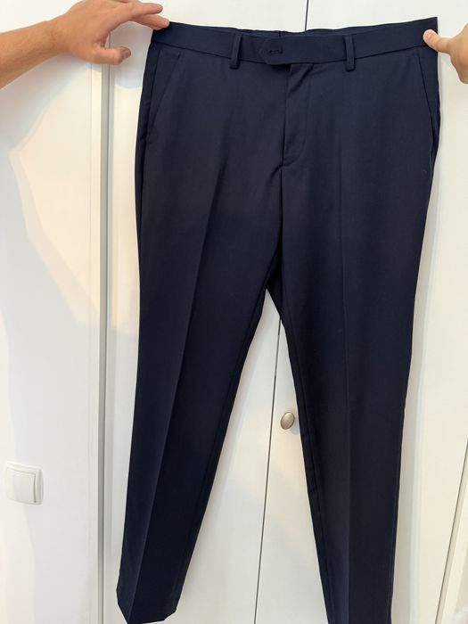Garnitur męski granatowy Reserved r. 50 slim fit
