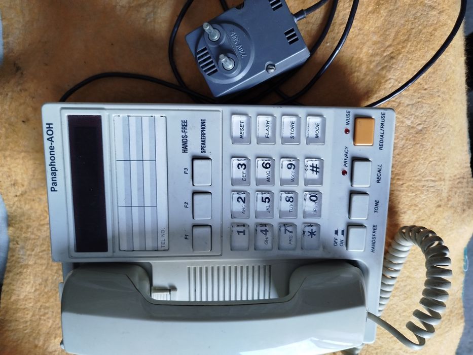 .Телефонные аппараты разные. Договорная.