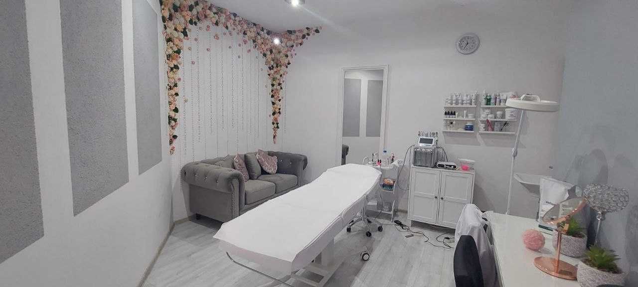 Sprzedania działający salon fryzjersko-kosmetyczny