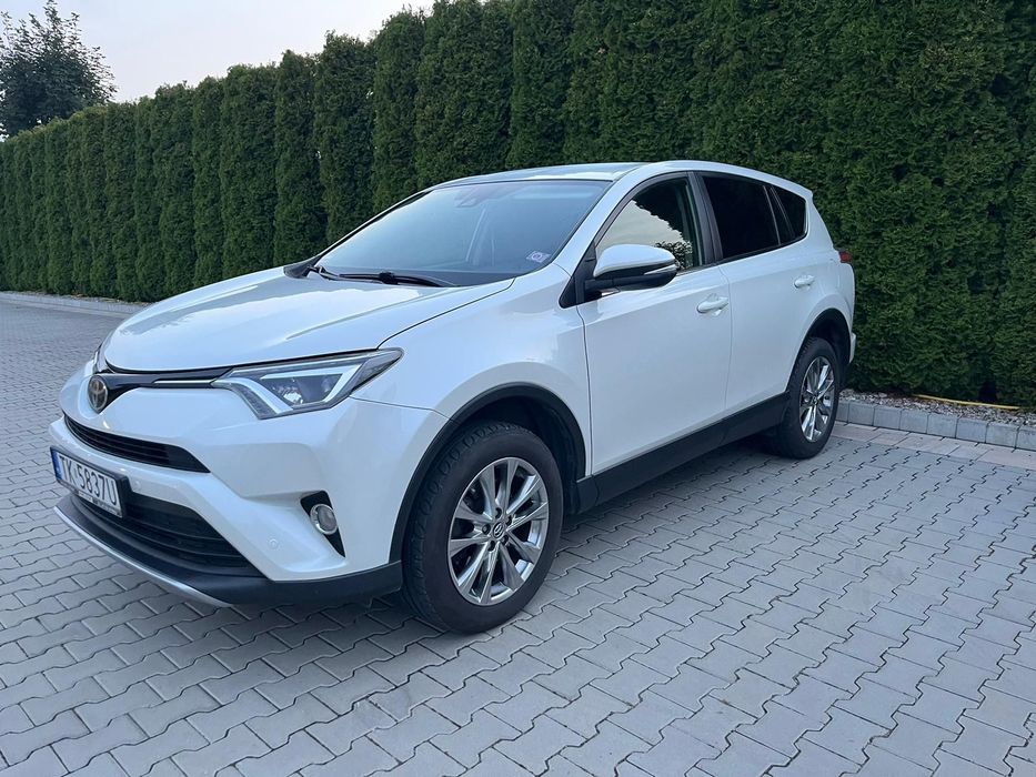 Toyota RAV4 D-4D Active, 2016 – ekonomiczny SUV, serwisowany, VAT