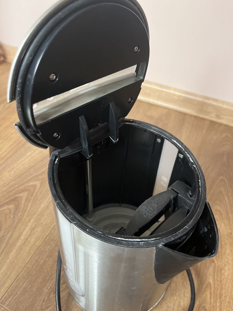 Uzywany sprawny czajnik elektryczny Philips HD4670