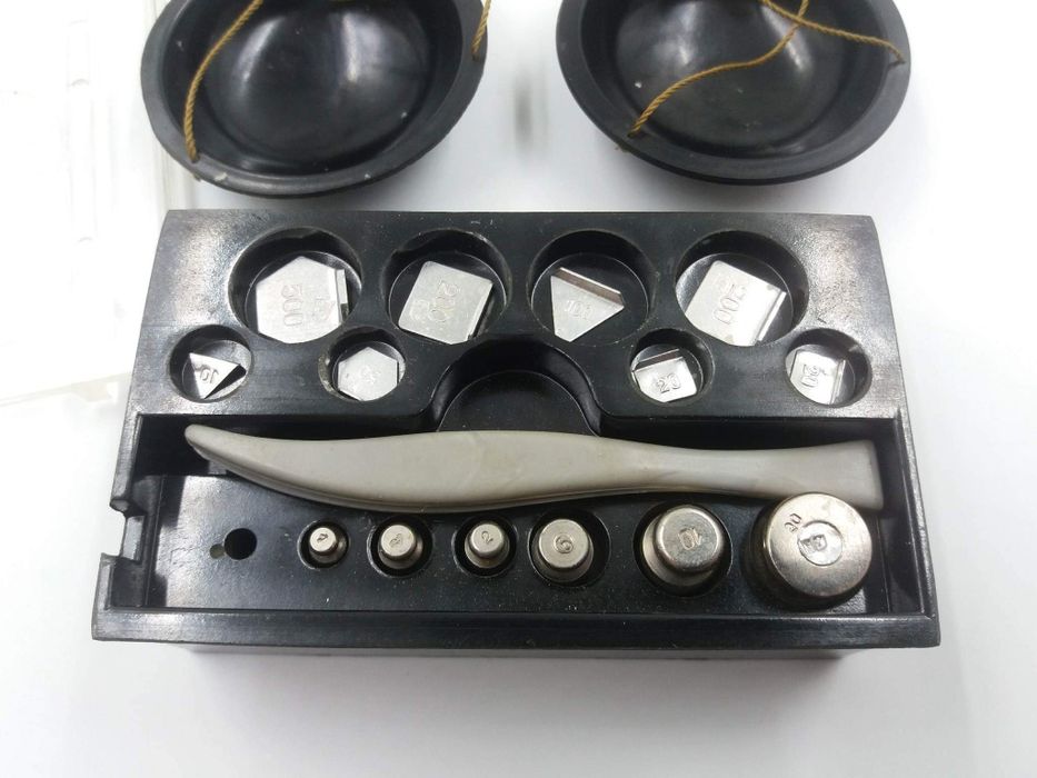 Stara ciekawa waga jubilerska