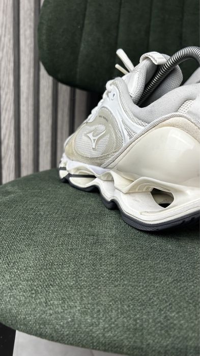 Mizuno Wave Prophecy Beta 2  оригинал размер 39