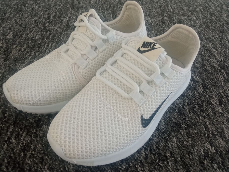 Buty Nike białe lekkie r. 37