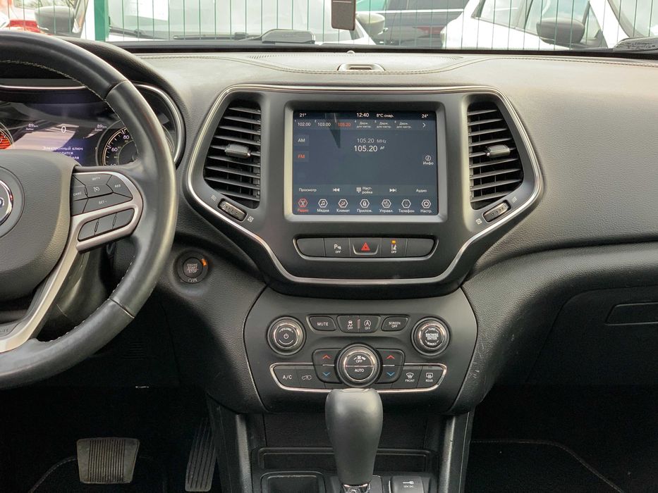 Jeep Cherokee 2021 3.2 бензин