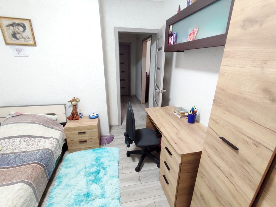 Продам 4к.квартиру з ремонтом на 1поверсі вул.ЗСУ біля ринку