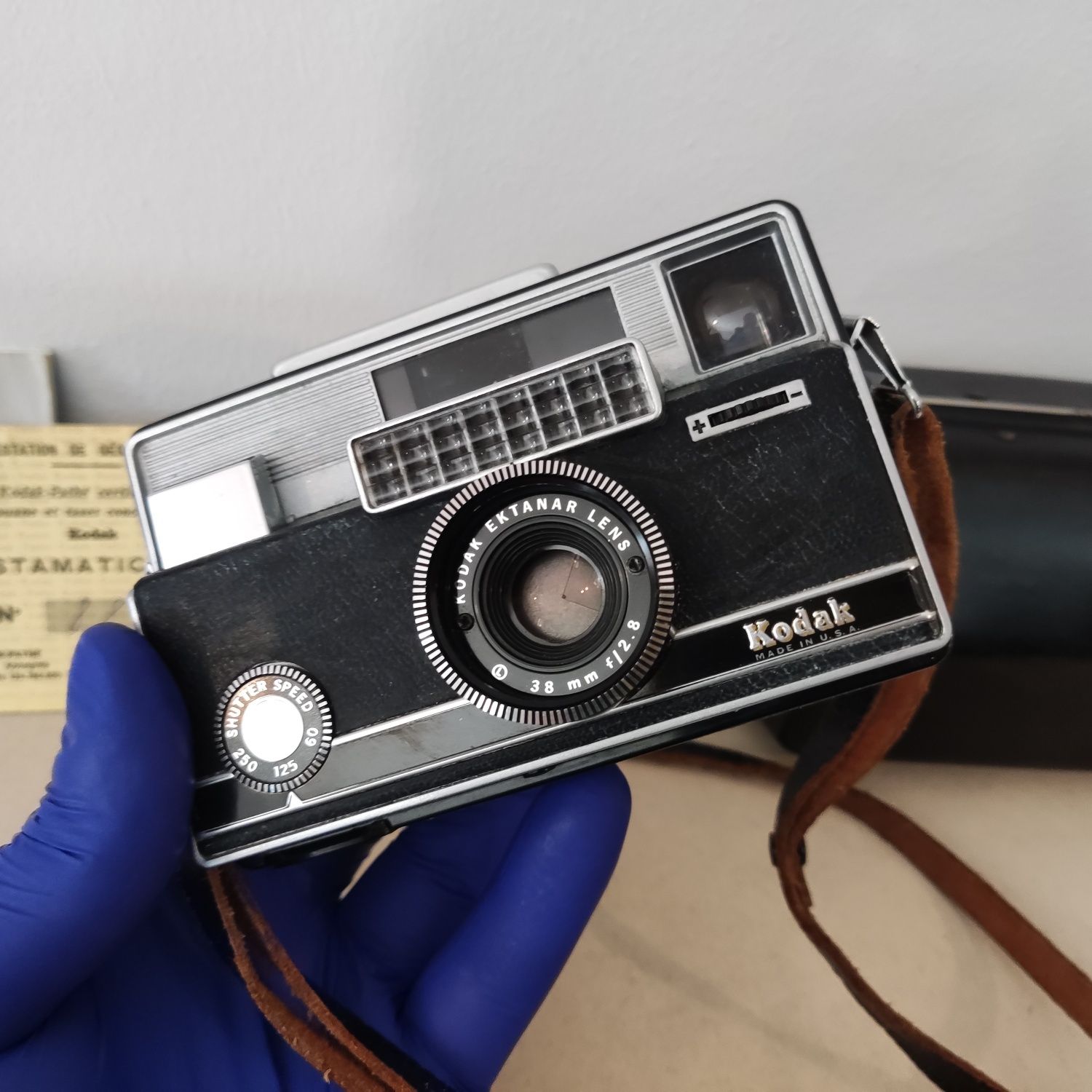 Máquina fotográfica antiga Kodak Instamatic 800