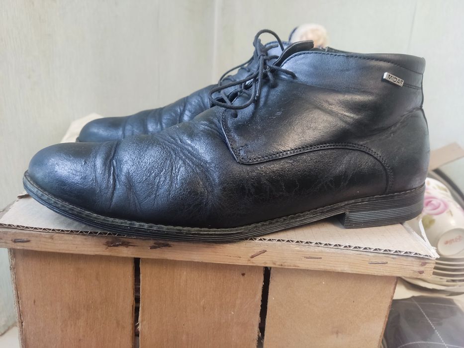 Продам кожаные ботинки Mida, размер 45.