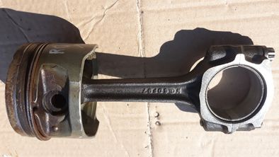 Rover 1.4 16V,korbowód z tłokiem