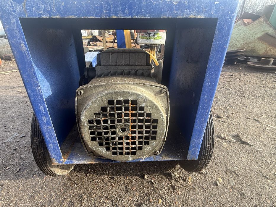 Доїльний апарат…