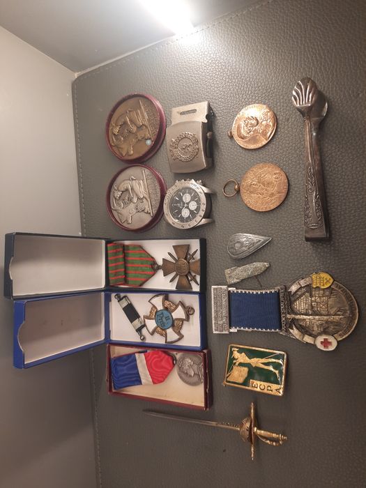 lote de medalhas e condecorações militares (guerra exercito )