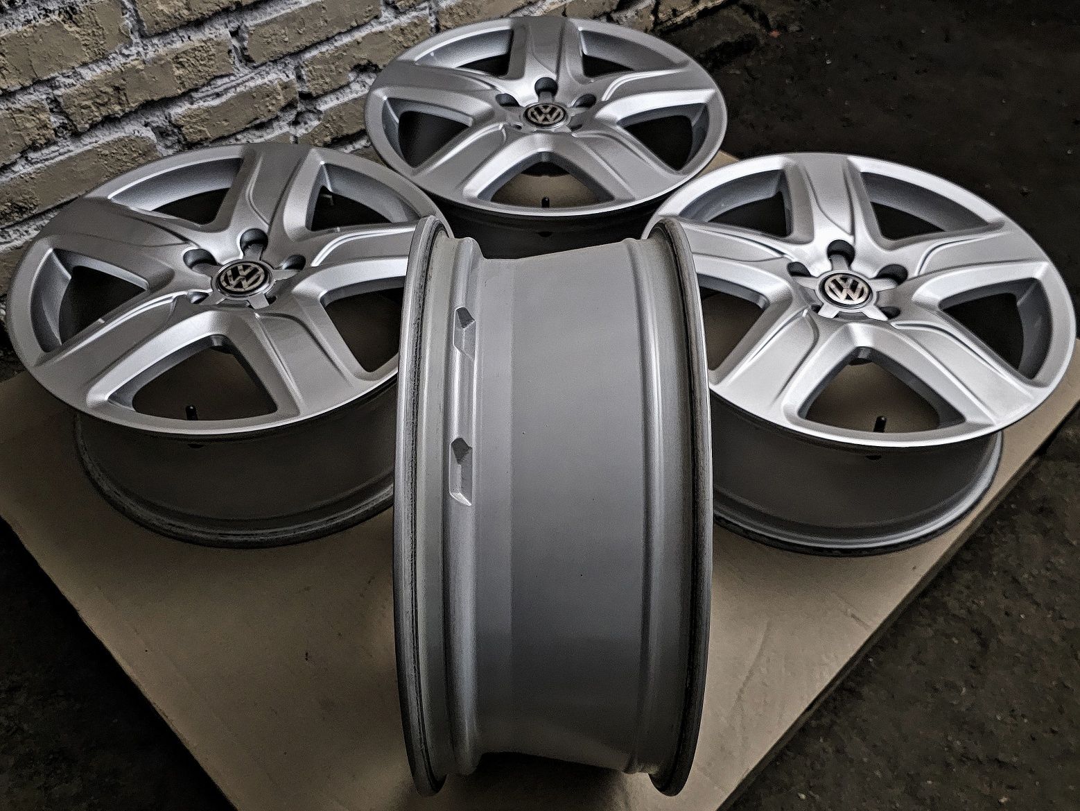 Нові R18 5x112 VW | Original | Austria | Преміум диски | Рідна фарба