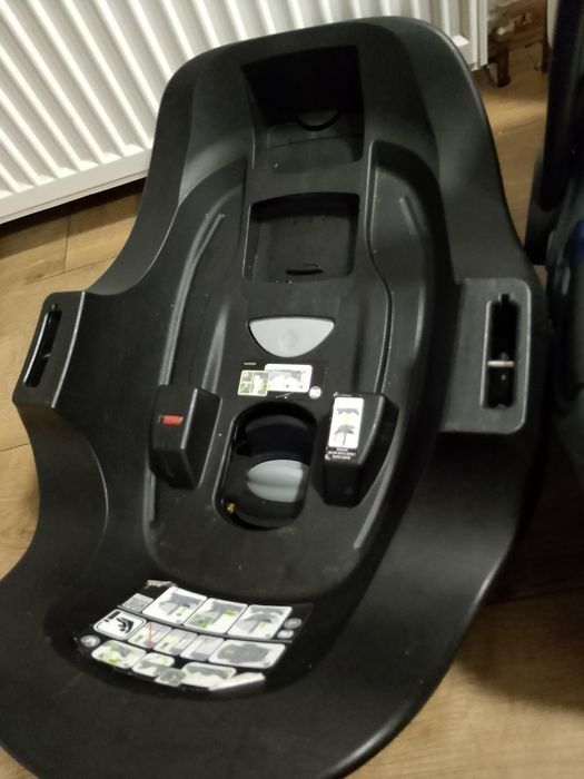 Fotelik , baza plus wkładka dla niemowlaka