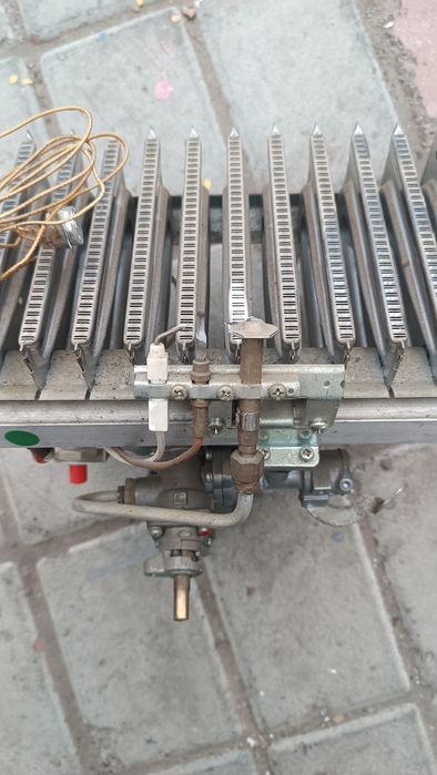 Газовая колонка Berreta aqua .запчасть.