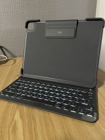 Чехол-клавиатура Combo Touch iPad Pro 12.9’’ logitech