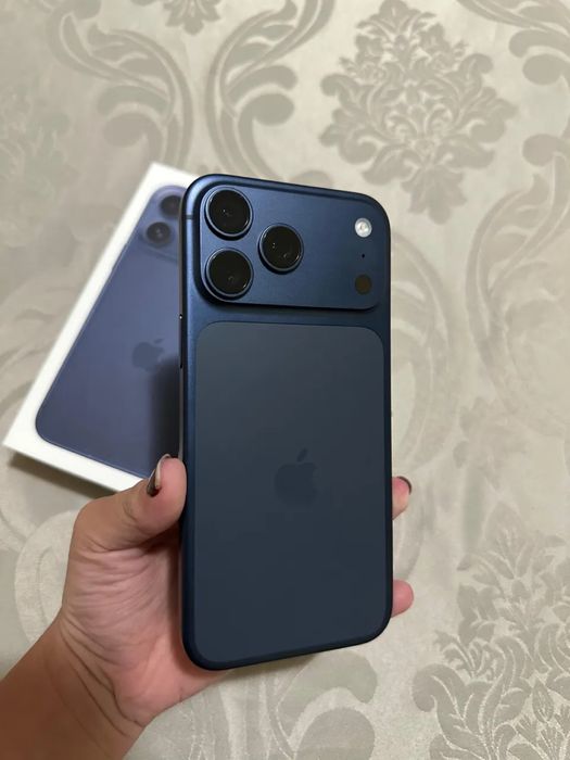 Iphone 17 pro Max 512Gb Azul estado novo com garntia 3 anos .
