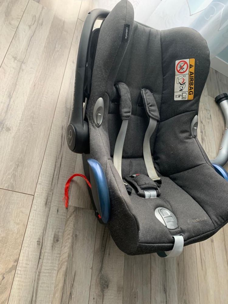 Maxi cosi cabrio + baza isofis maxi cosi