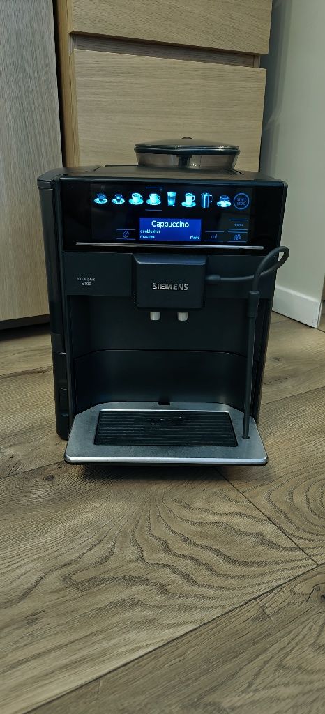 Ekspres Siemens EQ 6 Plus S100 TE651319RW - stan bardzo dobry, zadbany