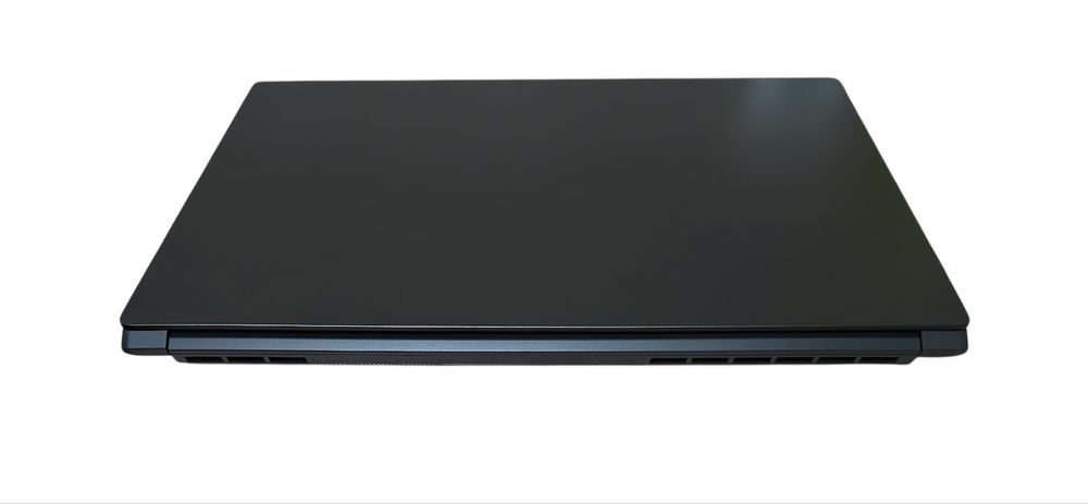 MSI CREATOR 17 4K UHD 120Hz/i7-11800H 8ядер/RTX 3070 8gb/32gb/1TB ssd