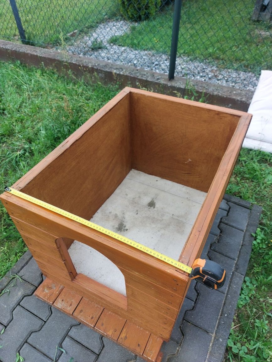 Buda dla psa 86x63