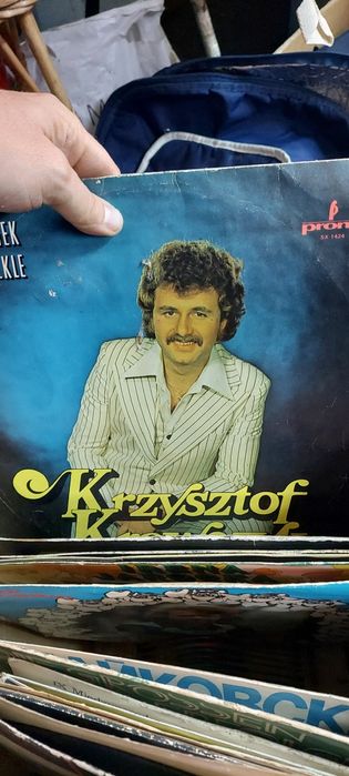 Pocztówki dźwiękowe i płyty winylowe  80 szt