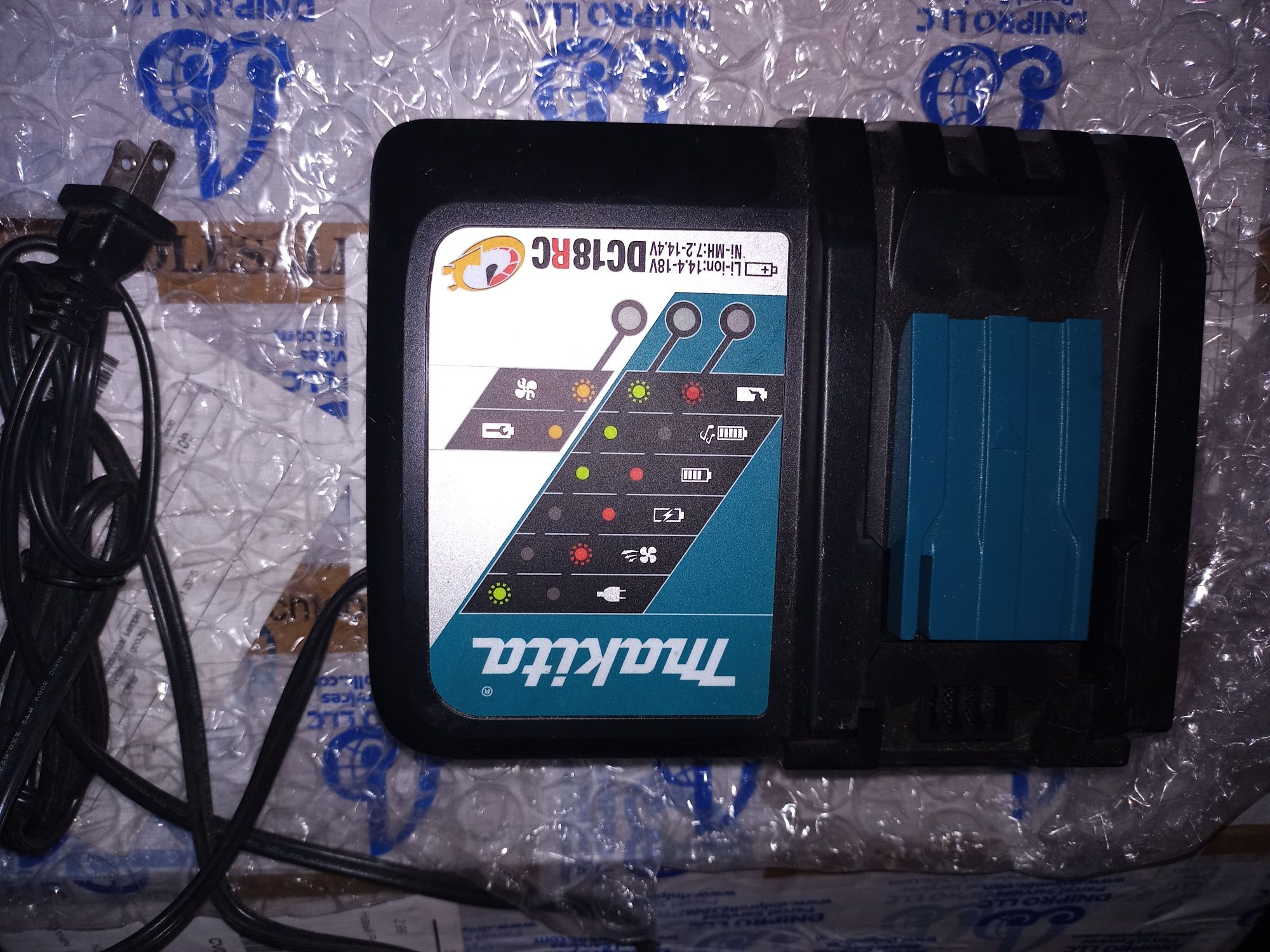 Зарядний пристрій Makita DC18RC S